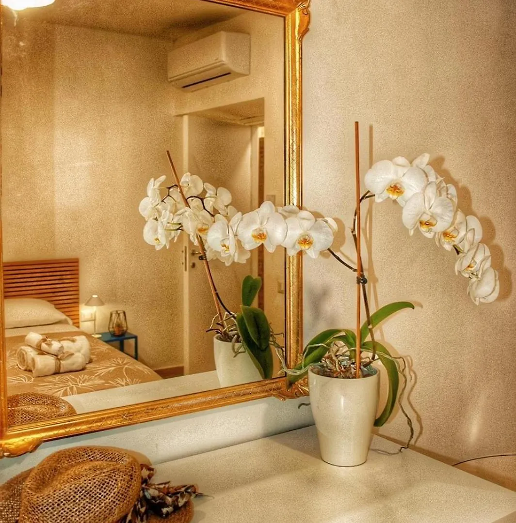 Centro Storico Lovely House R9345 Cagliari Apartment